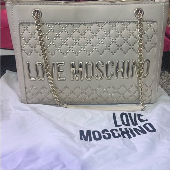 Love Moschino Cream Quilted Shoulder Bag - Picture 2 of 4
